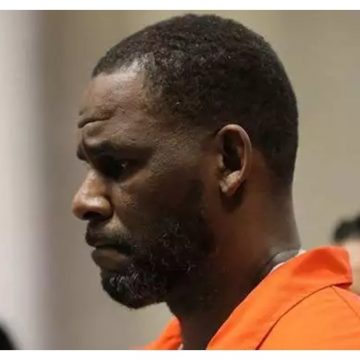 R.Kelly attacked at his cell in prison.