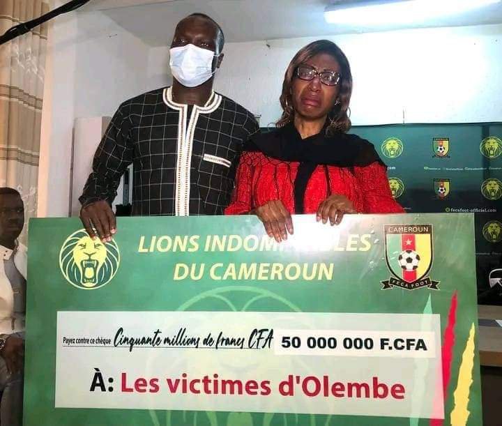 Indomitable Lions of Cameroon hand over 50million to the victims of the Olembe stampede